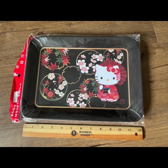 HELLO KITTY-Imported (NWT) Large Japanese Design Tray - Picture 1 of 11